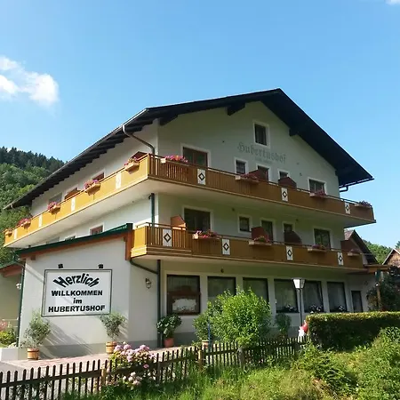 Hubertushof Vendégház 3*